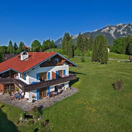 Ferienwohnungen Arnika Krün Exteriör bild