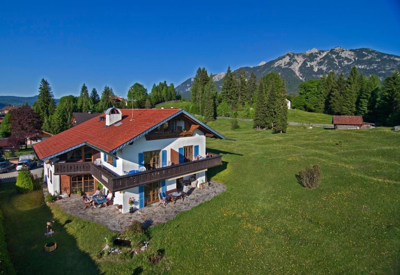 Ferienwohnungen Arnika Krün Exteriör bild