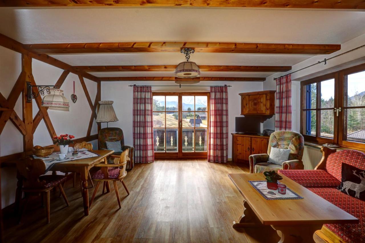 Ferienwohnungen Arnika Krün Exteriör bild